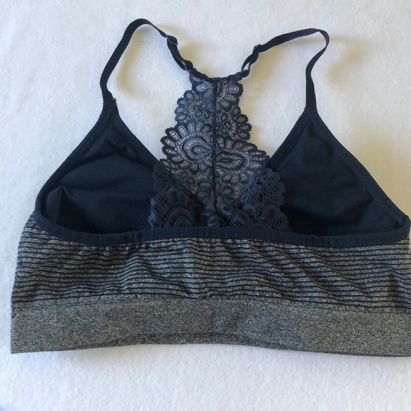 Stripped Lace Bralette - Picture 2 of 10
